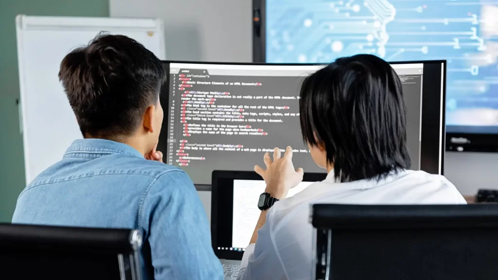 IT service desk outsourcing handling user support requests